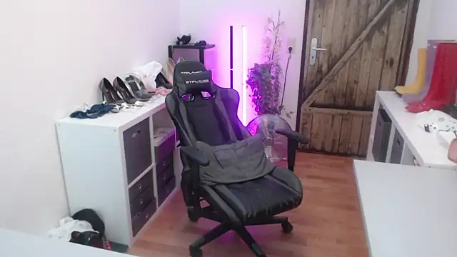 Snapshot of GeilesLuder75 chatting on November 20, 2025, 9:25 pm GeilesLuder75 online show from November 20, 2025, 9:25 pm