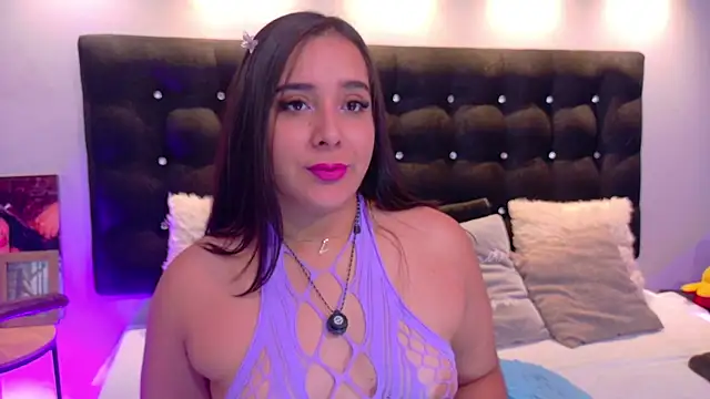 Snapshot of ValenScott1 chatting on December 4, 2025, 1:10 pm ValenScott1 online show from December 4, 2025, 1:10 pm