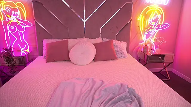 Snapshot of CassandraGood chatting on December 18, 2025, 8:08 am CassandraGood online show from December 18, 2025, 8:08 am