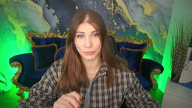 Snapshot of CassandraGood chatting on December 19, 2025, 7:55 am CassandraGood online show from December 19, 2025, 7:55 am