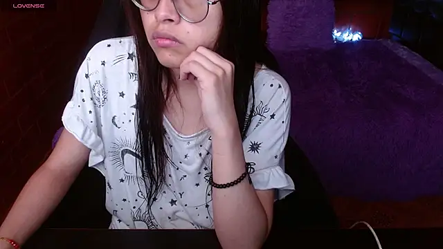 Snapshot of MidoriQuiinn chatting on June 4, 2026, 4:00 pm MidoriQuiinn online show from June 4, 2026, 4:00 pm