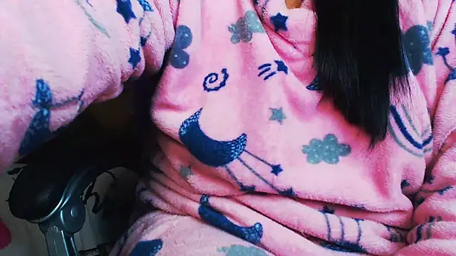 sahtlove1 online show from September 14, 2025, 5:19 am