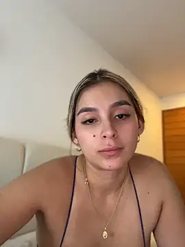 Snapshot of oriana_zoeee chatting on June 8, 2026, 2:12 am oriana zoeee online show from June 8, 2026, 2:12 am