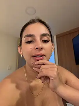 Snapshot of oriana_zoeee chatting on June 28, 2026, 9:54 pm oriana zoeee online show from June 28, 2026, 9:54 pm