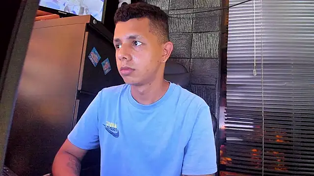 boy bigcock24cm online show from May 24, 2026, 3:34 pm