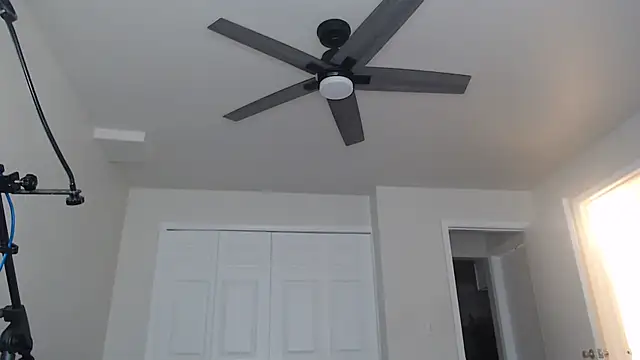 ChrisVacher online show from September 26, 2025, 7:43 pm