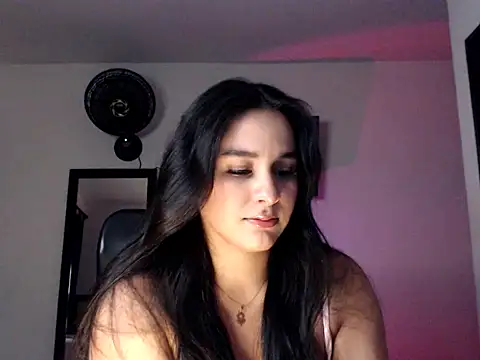 Mavie roses online show from October 29, 2025, 12:31 am