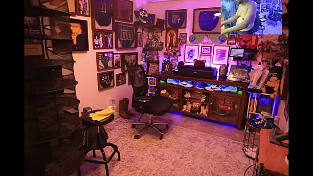 Briefs bud online show from January 5, 2025, 6:02 am