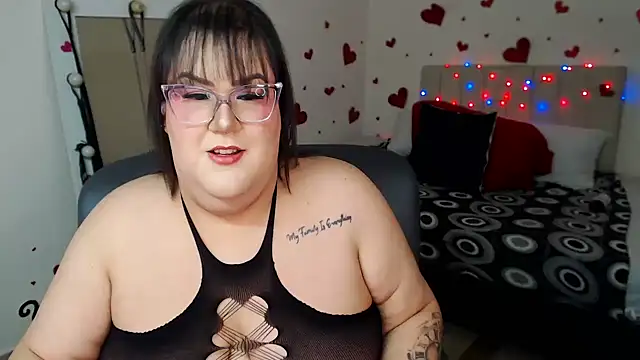 Snapshot of GiannaMorrys chatting on May 6, 2026, 4:05 am GiannaMorrys online show from May 6, 2026, 4:05 am