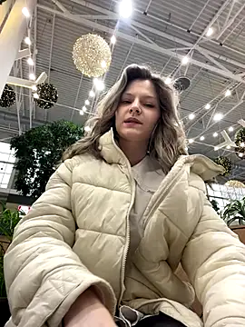 MaryHiggins online show from December 2, 2025, 11:34 am