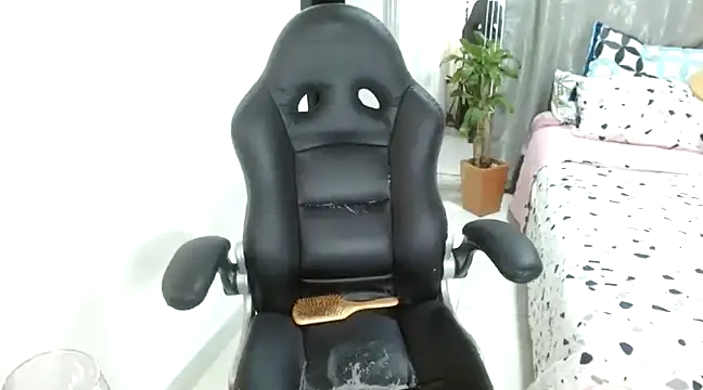 Snapshot of Ariana_girlhots chatting on March 6, 2025, 7:36 am Ariana girlhots online show from March 6, 2025, 7:36 am