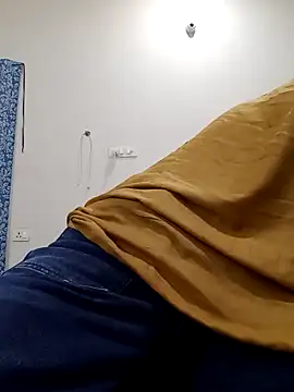 Snapshot of Ipsita-bold chatting on February 23, 2026, 1:23 pm Ipsita-bold online show from February 23, 2026, 1:23 pm