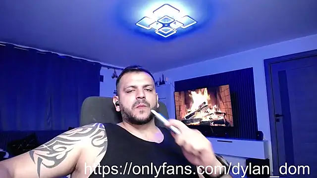 dyllan dom  online show from May 2, 2026, 10:59 pm