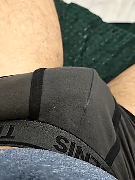 Snapshot of QuietBoy chatting on May 7, 2026, 2:53 pm QuietBoy online show from May 7, 2026, 2:53 pm