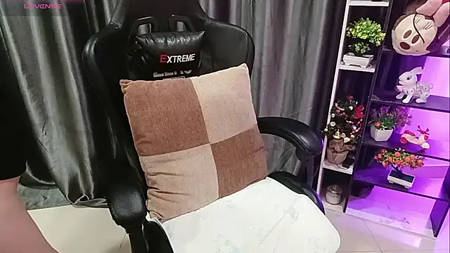 Snapshot of Yuki-yio chatting on March 23, 2026, 1:17 am Yuki-yio online show from March 23, 2026, 1:17 am