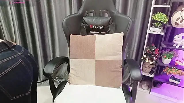 Snapshot of Yuki-yio chatting on March 24, 2026, 1:16 am Yuki-yio online show from March 24, 2026, 1:16 am