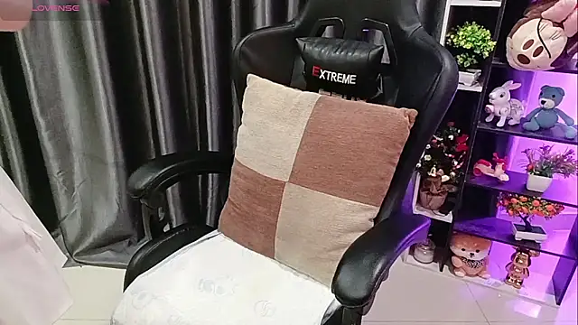 Snapshot of Yuki-yio chatting on April 2, 2026, 1:13 am Yuki-yio online show from April 2, 2026, 1:13 am