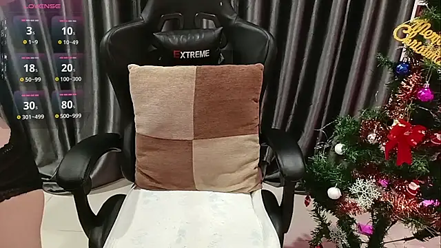 Snapshot of Yuki-yio chatting on December 16, 2025, 1:32 am Yuki-yio online show from December 16, 2025, 1:32 am