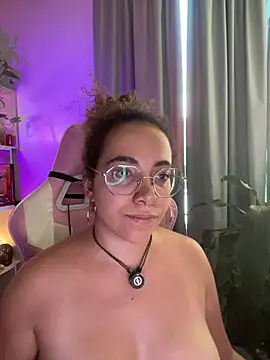 Snapshot of Emma_Wish chatting on July 15, 2026, 4:47 pm Emma Wish online show from July 15, 2026, 4:47 pm