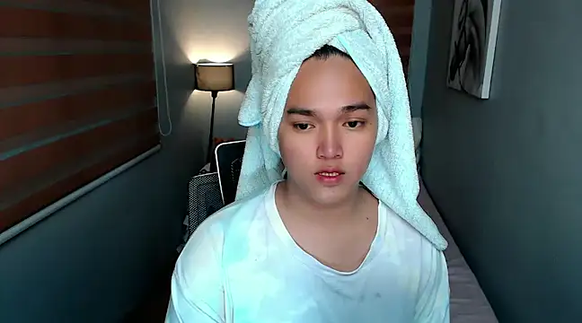 MoaningKylie online show from December 17, 2024, 9:07 am