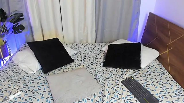 Snapshot of Amy_art chatting on September 27, 2025, 8:48 pm Amy art online show from September 27, 2025, 8:48 pm