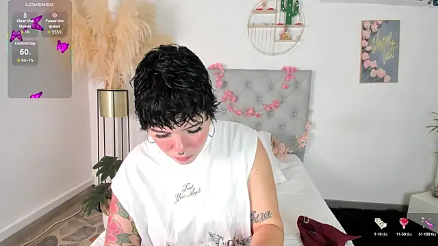 Snapshot of Amy_art chatting on March 29, 2026, 3:24 pm Amy art online show from March 29, 2026, 3:24 pm