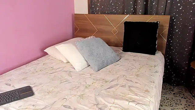 Snapshot of Amy_art chatting on March 6, 2025, 8:48 pm Amy art online show from March 6, 2025, 8:48 pm