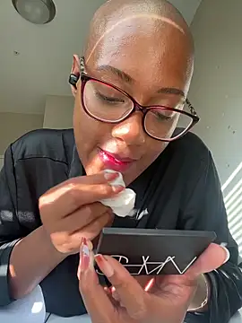 Snapshot of HoneyDripHer chatting on November 5, 2025, 1:47 pm HoneyDripHer online show from November 5, 2025, 1:47 pm