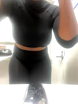 Snapshot of HoneyDripHer chatting on September 23, 2025, 10:55 am HoneyDripHer online show from September 23, 2025, 10:55 am