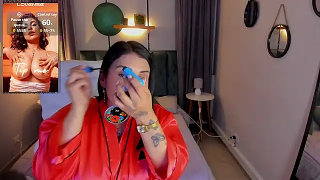 Snapshot of Galilea_Fox chatting on October 1, 2025, 4:06 am Galilea Fox online show from October 1, 2025, 4:06 am