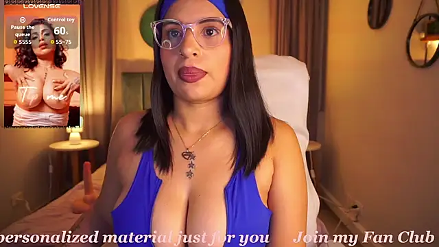 Snapshot of Galilea_Fox chatting on November 5, 2025, 4:37 am Galilea Fox online show from November 5, 2025, 4:37 am