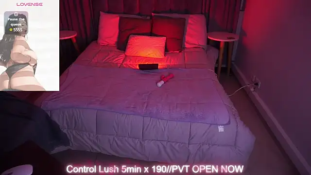 Snapshot of Galilea_Fox chatting on March 18, 2025, 3:45 am Galilea Fox online show from March 18, 2025, 3:45 am