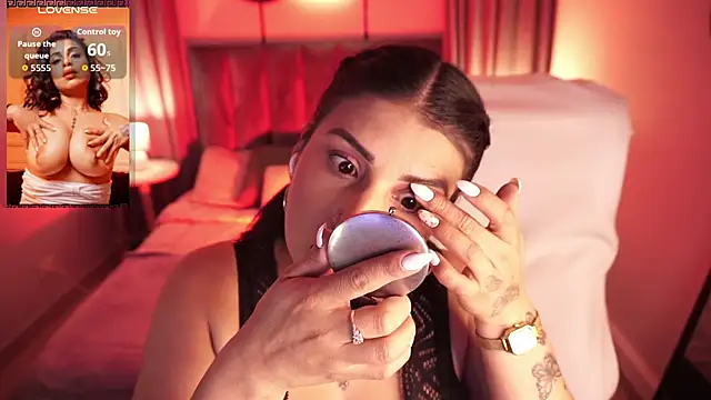 Snapshot of Galilea_Fox chatting on September 12, 2025, 3:17 am Galilea Fox online show from September 12, 2025, 3:17 am