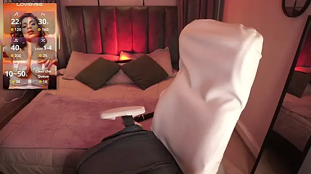 Snapshot of Galilea_Fox chatting on October 3, 2025, 4:03 am Galilea Fox online show from October 3, 2025, 4:03 am