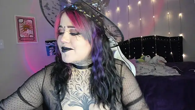 cherrybom  online show from October 29, 2025, 1:15 am