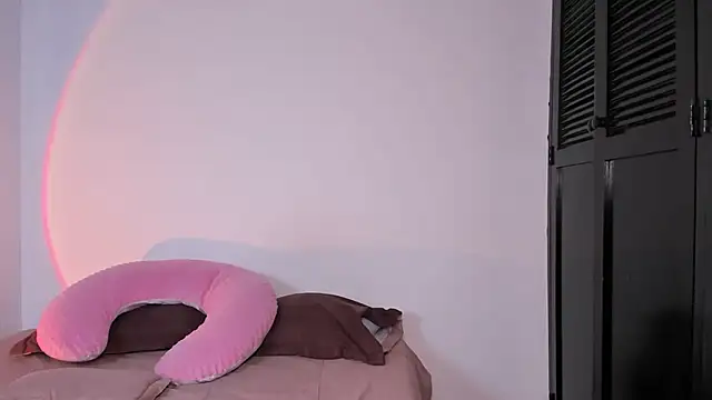 Abby Saenz01 online show from February 19, 2026, 8:50 pm