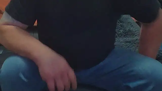 Snapshot of AwesomePapaya chatting on December 5, 2025, 2:21 am AwesomePapaya online show from December 5, 2025, 2:21 am