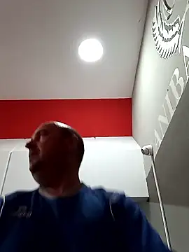 Hot-pico76 online show from April 7, 2026, 10:06 am