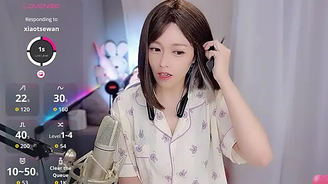 tw lala online show from November 24, 2025, 4:51 pm