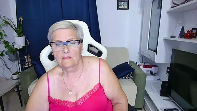 Selenna57 online show from May 10, 2026, 5:37 pm