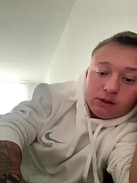 hot cock- online show from November 4, 2025, 8:29 am