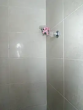 nashiira  online show from February 2, 2026, 9:47 pm