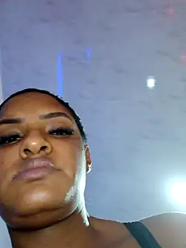 Snapshot of nashiira_ chatting on May 6, 2026, 10:03 pm nashiira online show from May 6, 2026, 10:03 pm