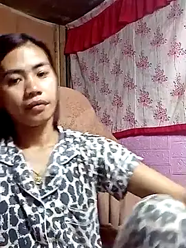 Snapshot of Cutie_body11 chatting on May 23, 2026, 8:02 am Cutie body11 online show from May 23, 2026, 8:02 am