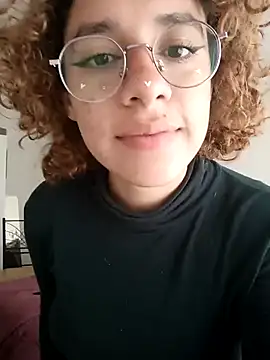 EmmaMelissa0521 online show from March 10, 2025, 5:07 pm