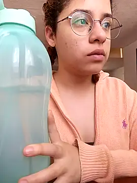 EmmaMelissa0521 online show from September 29, 2025, 5:51 pm