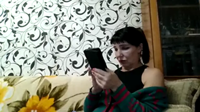 JeaneDavis online show from November 3, 2025, 5:38 pm