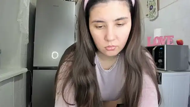 MiaMarrone online show from December 21, 2025, 12:24 am