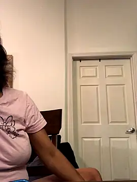 realninafame online show from October 4, 2025, 5:31 am