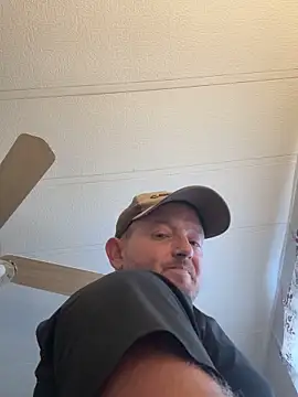 smokeymt420 online show from November 30, 2025, 7:58 pm